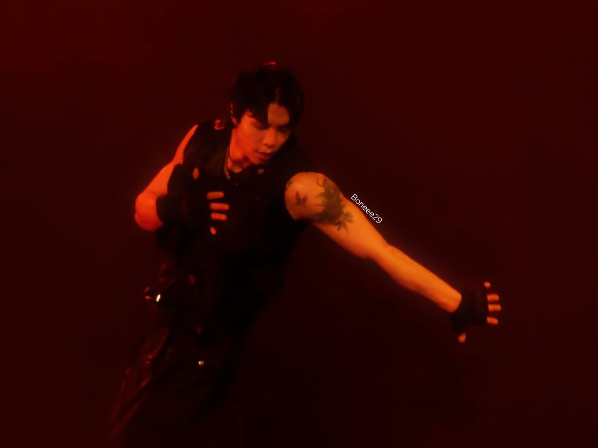 Boneee29's tweet image. 250427 

chain

#JOHNNY 
#쟈니 
#ジャニー
#THEMOMENTUM 
#NCT127 
#NCT127_NEOCITY_THE_MOMENTUM_MACAU