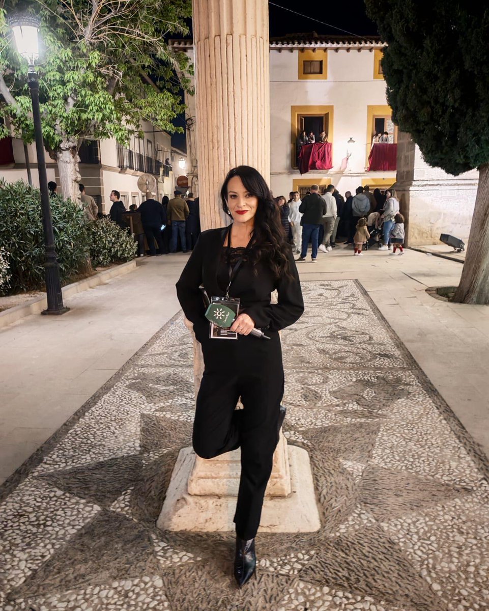 Nuestra <a href="/DeliaMolinaPue1/">Delia Molina Puerta</a> os desea feliz día del trabajador