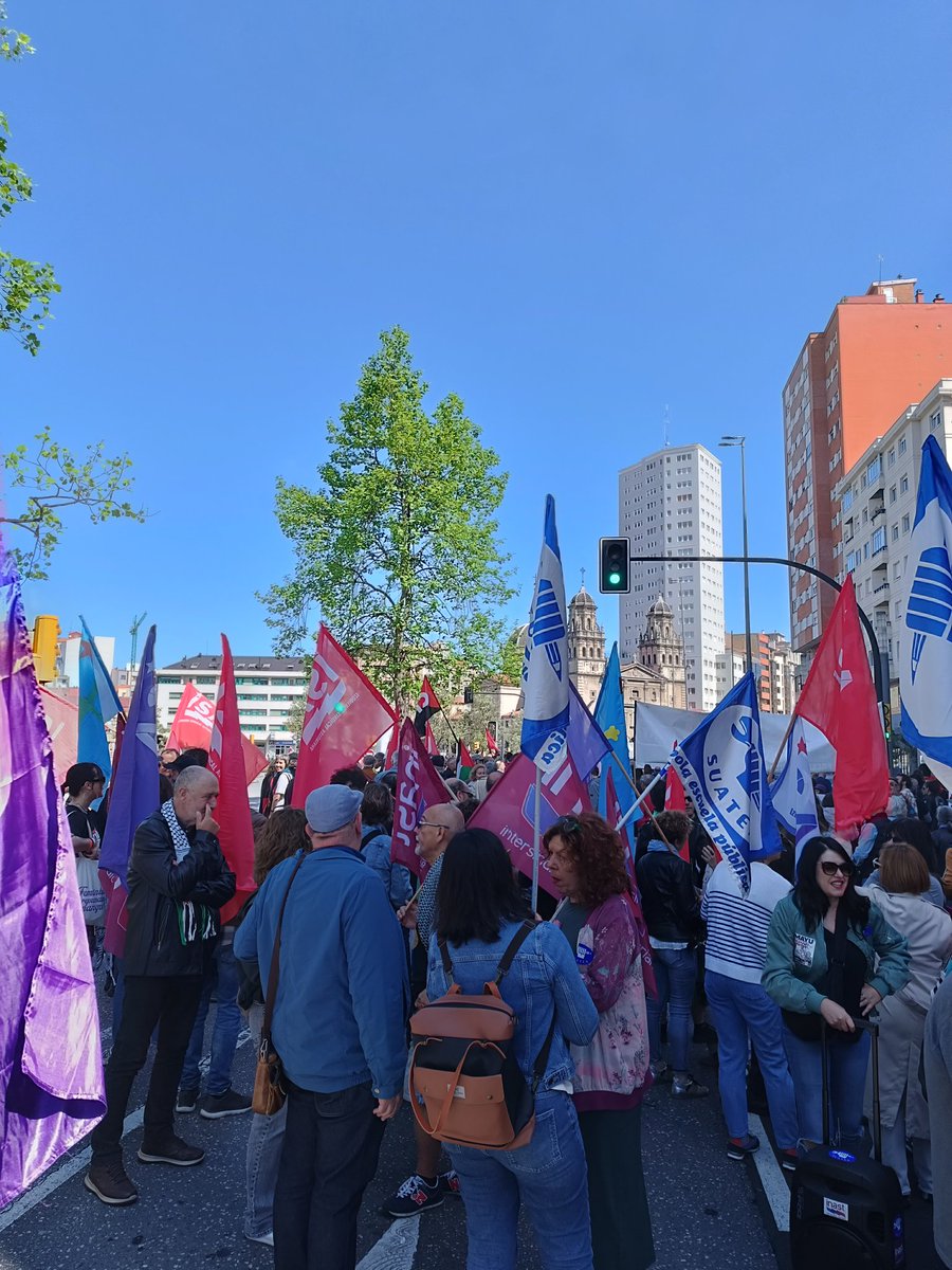 SUATEA's tweet photo. ¡Puxa'l Primeru Mayu!

¡Puxa la llucha de la clase obrera!

#primerumayu #1°mayo #primerodemayo https://t.co/HFMMpAvx6d