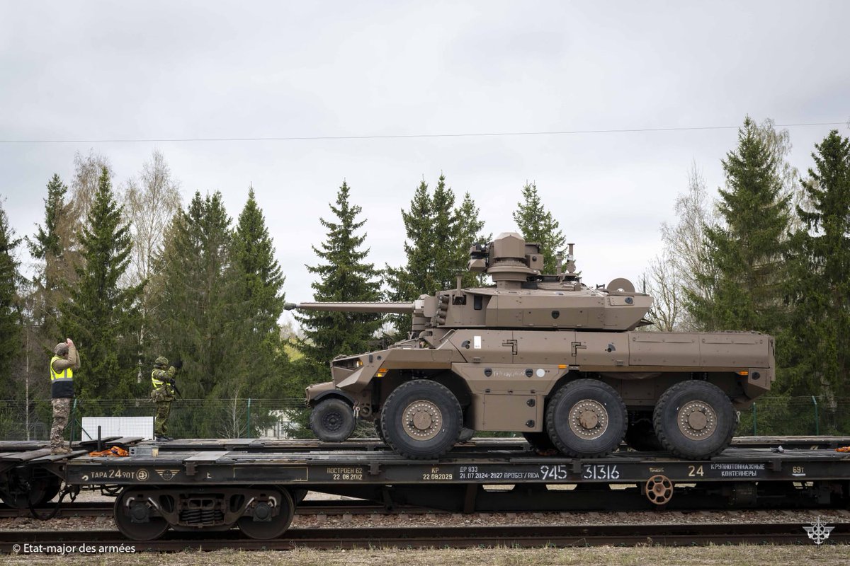 🦔 #HEDGEHOG2025: 400 French troops, 120 vehicles incl. Griffons &amp; Jaguars, over 3,000 km crossed to reinforce NATO’s Eastern flank.🌍 France proves its rapid, joint deployment capability and commitment to collective defense by rail, road &amp; air.🤝