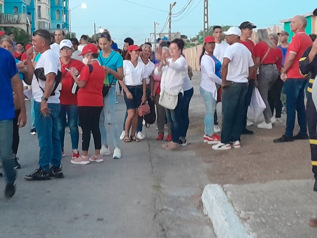 FermindeCuba's tweet photo. #CiegodeÁvila listo para la marcha del pueblo trabajador.
#AvileñosDeCorazón
#LatirAvileño
#DeZurdaTeam https://t.co/MOFK3wbdlD