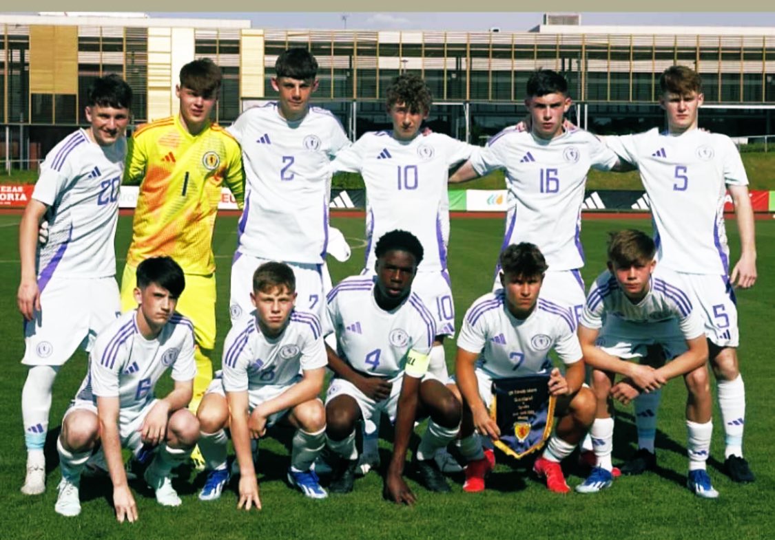 Scotland youth beat Spain! 🏴󠁧󠁢󠁳󠁣󠁴󠁿 🇪🇸 

In the second of a friendly series in Madrid, Scotland u15 defeated Spain 3-2. 

Impressed by Scotland’s tempo &amp; intensity on &amp; off the ball, quickness of passing in build up &amp; bravery to dribble when attacking. Great result 💪