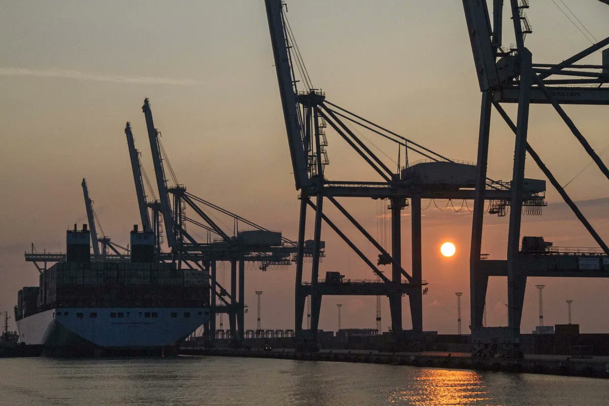 Zoe Schneeweiss (@zschneeweiss) on Twitter photo Denmark plans to set aside almost $1 billion to insure its merchant fleet in the event of a war or major crisis bloomberg.com/news/articles/… via <a href="/sanne_wass/">Sanne Wass</a> Denmark plans to set aside almost $1 billion to insure its merchant fleet in the event of a war or major crisis bloomberg.com/news/articles/… via <a href="/sanne_wass/">Sanne Wass</a>