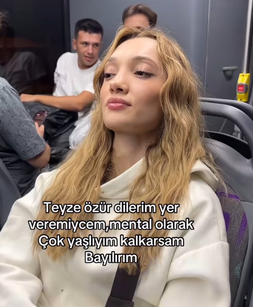 lara (@artikyoruldukk) on Twitter photo 