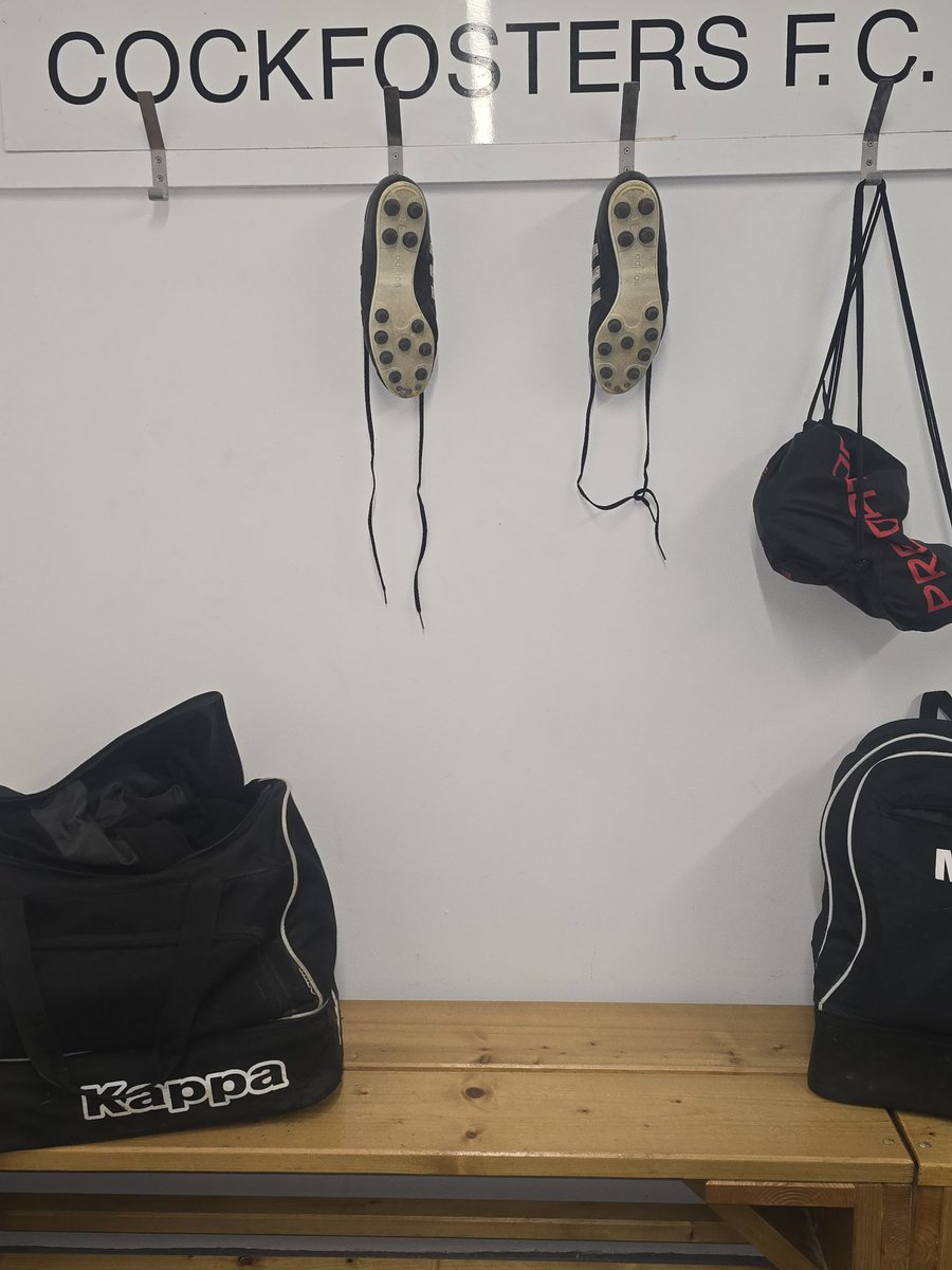 Philip lovell (@philiplovell4) on Twitter photo It's come to that time in my life to hang them up,I've had an unbelievable career, and I've met some life-long friends, I've played against some world class players,thanks to <a href="/CockfostersFC/">Cockfosters FC</a> staff,players and committee.<a href="/gavin_kelsey/">gavin kelsey</a> <a href="/___Burnsy___/">Burnsy</a> <a href="/Draps_4/">Drapes</a> ❤️❤️😪😪 <a href="/rtomo5/">Ryan thompson 🏴</a> It's come to that time in my life to hang them up,I've had an unbelievable career, and I've met some life-long friends, I've played against some world class players,thanks to <a href="/CockfostersFC/">Cockfosters FC</a> staff,players and committee.<a href="/gavin_kelsey/">gavin kelsey</a> <a href="/___Burnsy___/">Burnsy</a> <a href="/Draps_4/">Drapes</a> ❤️❤️😪😪 <a href="/rtomo5/">Ryan thompson 🏴</a>