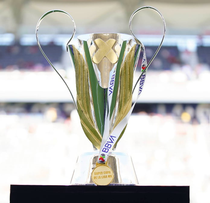 ConeAtraque's tweet photo. Si esta imagen de Henry se vuelve a dar, ahora tendría que ser con 3 ya que le tendrían que dar la #SuperCopaDeLaLigaMx & #CampeondeCampeones aparte del #Tetr4campeonato.
En ese caso yo solo vería la opción de desempolvar la #SuperCopaMX para que se juegue el partido ya firmado🇺🇸 https://t.co/qBfs4fkiR7