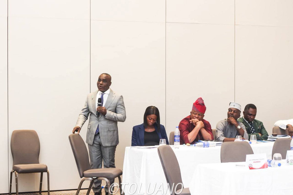 MacaireOfficial's tweet photo. I attended a 3-day retreat with the @nassnigeria Joint Committee on Electoral Matters and @inecnigeria in collaboration with Policy and Legal Advocacy Centre (PLAC) and DAI Nigeria to analyze all inputs received from stakeholders towards the amendment of the Electoral Act. https://t.co/aJSngXNBB3