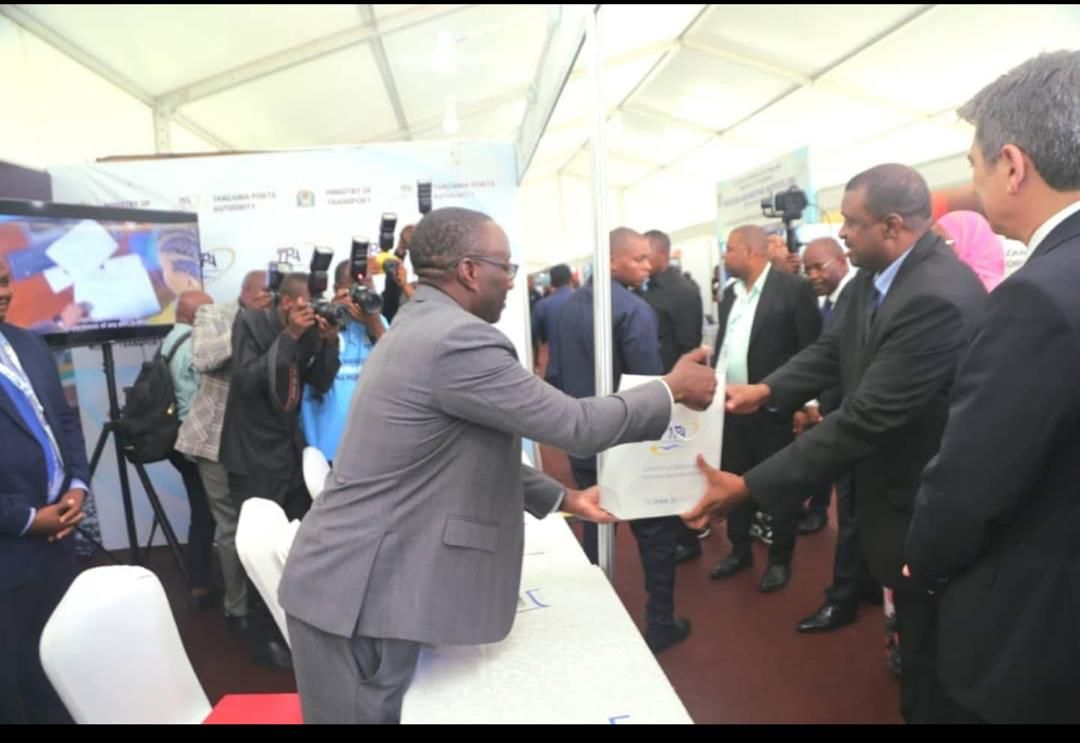 Makamu wa Pili wa Rais Zanzibar, Mhe Hemed Suleiman Abdulla kwa niaba ya Rais wa Jamhuri ya Muungano wa Tanzania, Mhe. Dkt. Samia Suluhu Hassan,tarehe 30 Aprili 2025, amefungua rasmi Mkutano Mkuu wa Shirikisho la Vyama vya Mawakala wa Forodha Afrika Mashariki na Kati unaofanyika