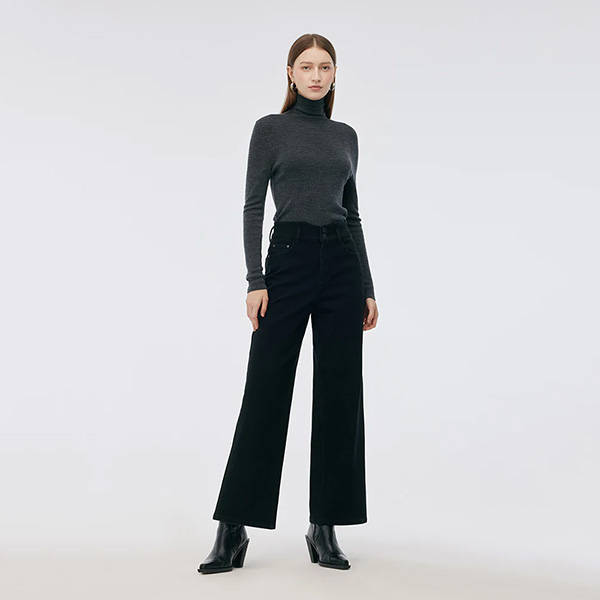 taswiquhonline's tweet image. ❄️👖 Stay warm &amp;amp; stunning this winter!
Meet the High Waisted Fleece Lined Wide Leg Jeans in Black – cozy fleece interior, sleek silhouette, effortless winter fashion!
📲 Grab yours here: [taswiquh.com/Jeans/Black]
#CozyChic #FleeceLinedJeans #ColdWeatherStyle