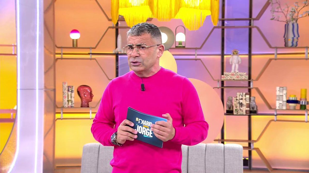 #ElDiarioDeJorge30A cierra su MEJOR MES HISTÓRICO con un 11.2% de cuota, 782.000, 1.529.000 espectadores únicos y una gran fidelidad del 51.2%

🛋️ +12.5% de plusvalías con #T5

🛋️ 11% de cuota promedio mensual 📈

ENHORABUENA!!

#QueVivaLaTele #Audiencias