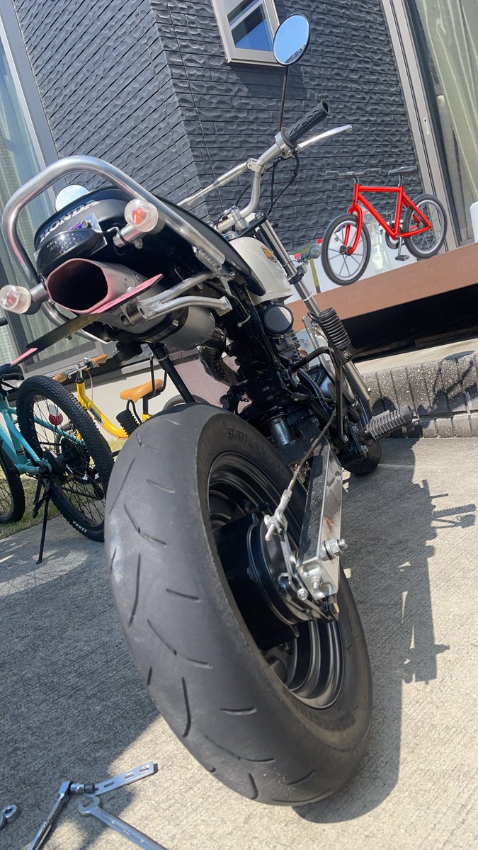 coolye_replica's tweet photo. んで自作1から進化
多分そのうちアルミLステーが折れる

#エイプ
#エイプ100
#ifactory
#4mini
#カスタム https://t.co/Eoud2OiGwz