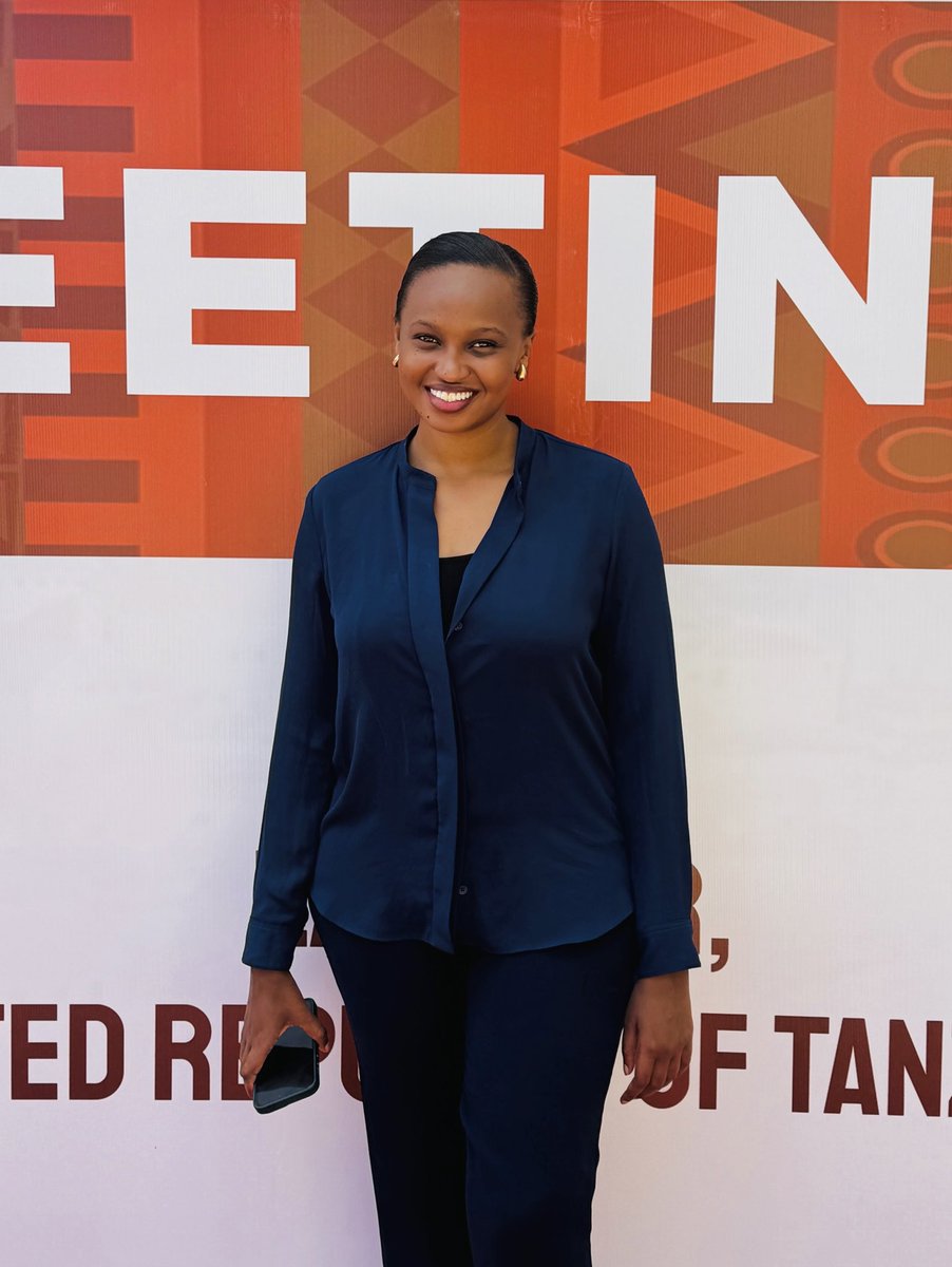 A whole climate negotiator from the United Republic of Tanzania!🇹🇿

#Happyworkersday!