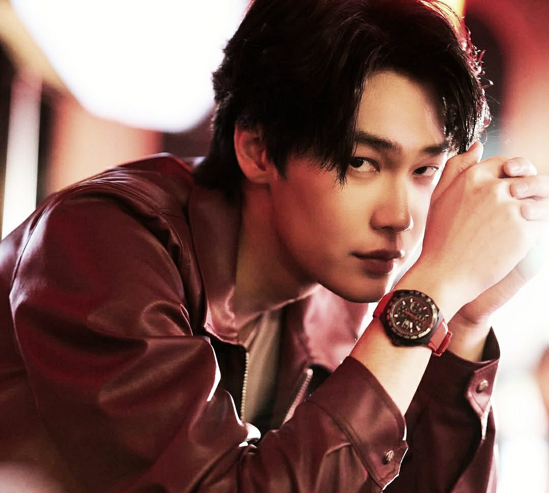 bxagas's tweet image. ︎︎ ︎︎︎ ︎︎︎ ︎
Red lights blaze, my TAG Heuer catches the glare. Red strap, sharp edge, no apologies. Five stores deep in Thailand, and I’m here like a fuse lit. Dipping legacy, riding that line between timepiece and rebellion.
︎︎ ︎︎︎ ︎︎︎ ︎