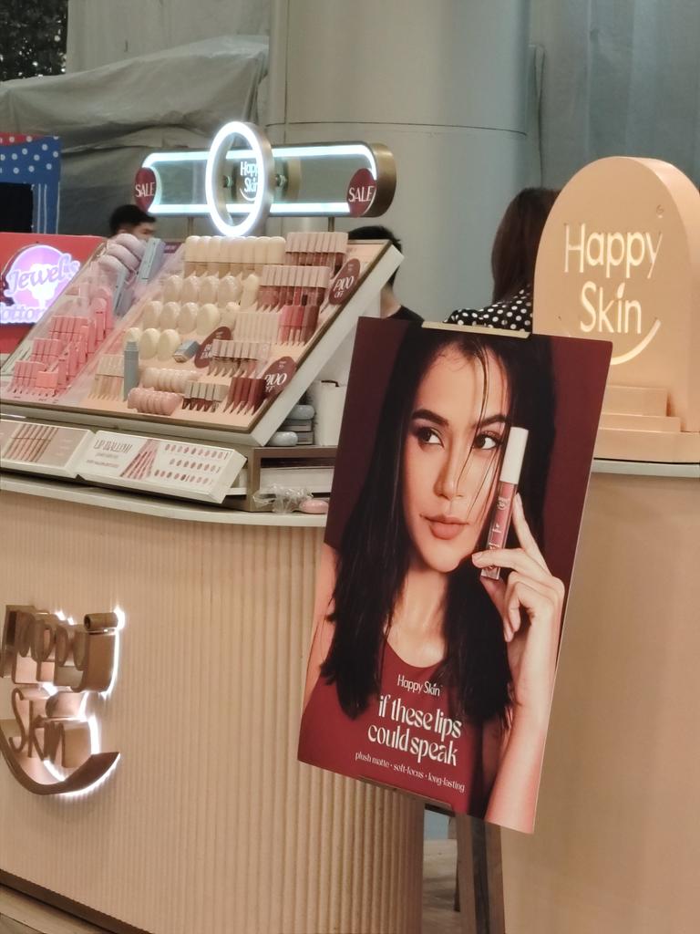 #happyskinph gensan Sm
<a href="/MissMarisRacal/">Maris Racal</a>