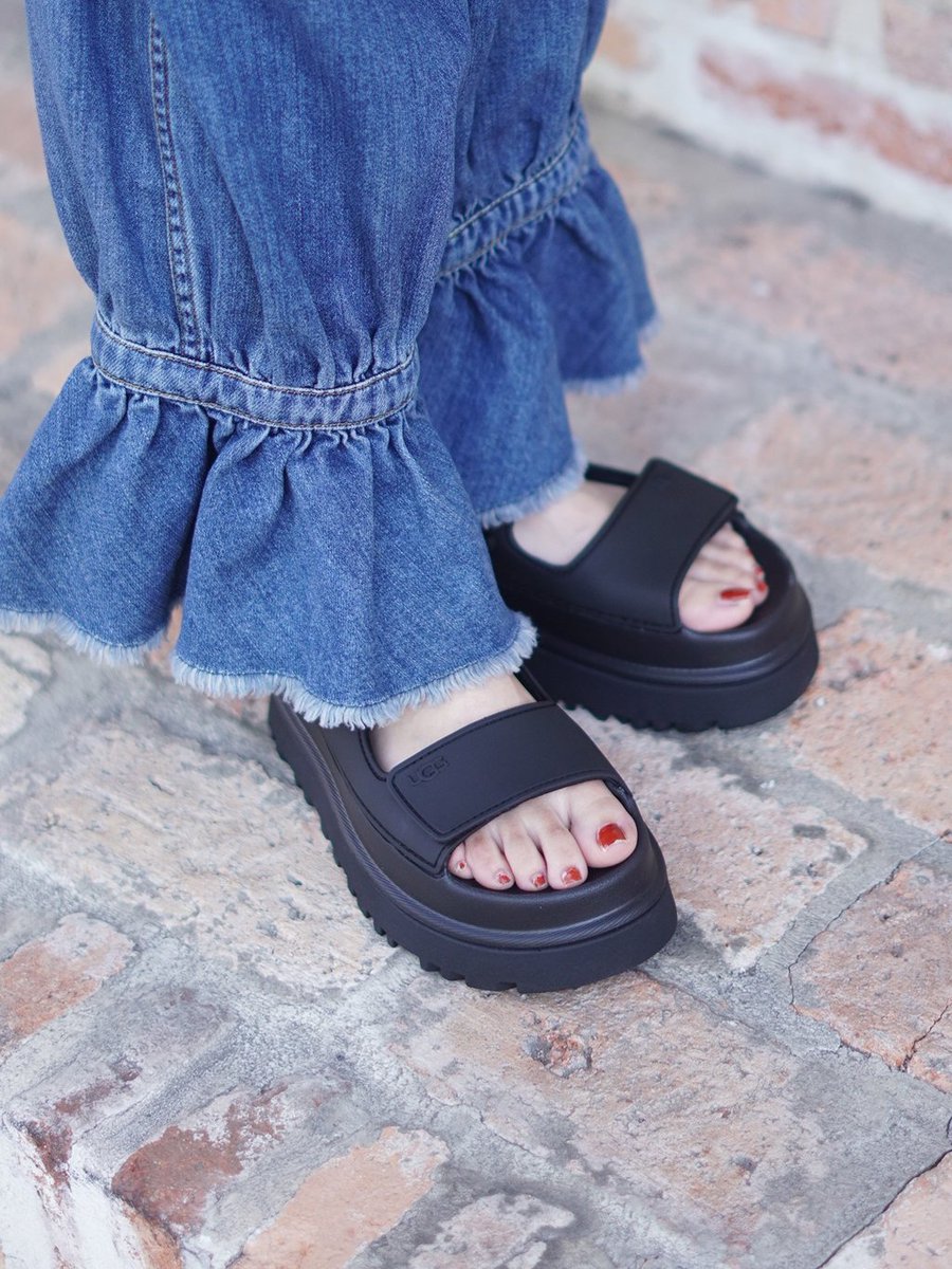 arknets_info's tweet image. ＼ただいま開催中／
サンダル｜🔟%ポイント還元！

人気ブランドのサンダルが、お得にゲットできるチャンス！

対象アイテムはこちら
🔗arknets.link/3YRkqPR

#gw #Teva #ugg #BIRKENSTOCK #arknets