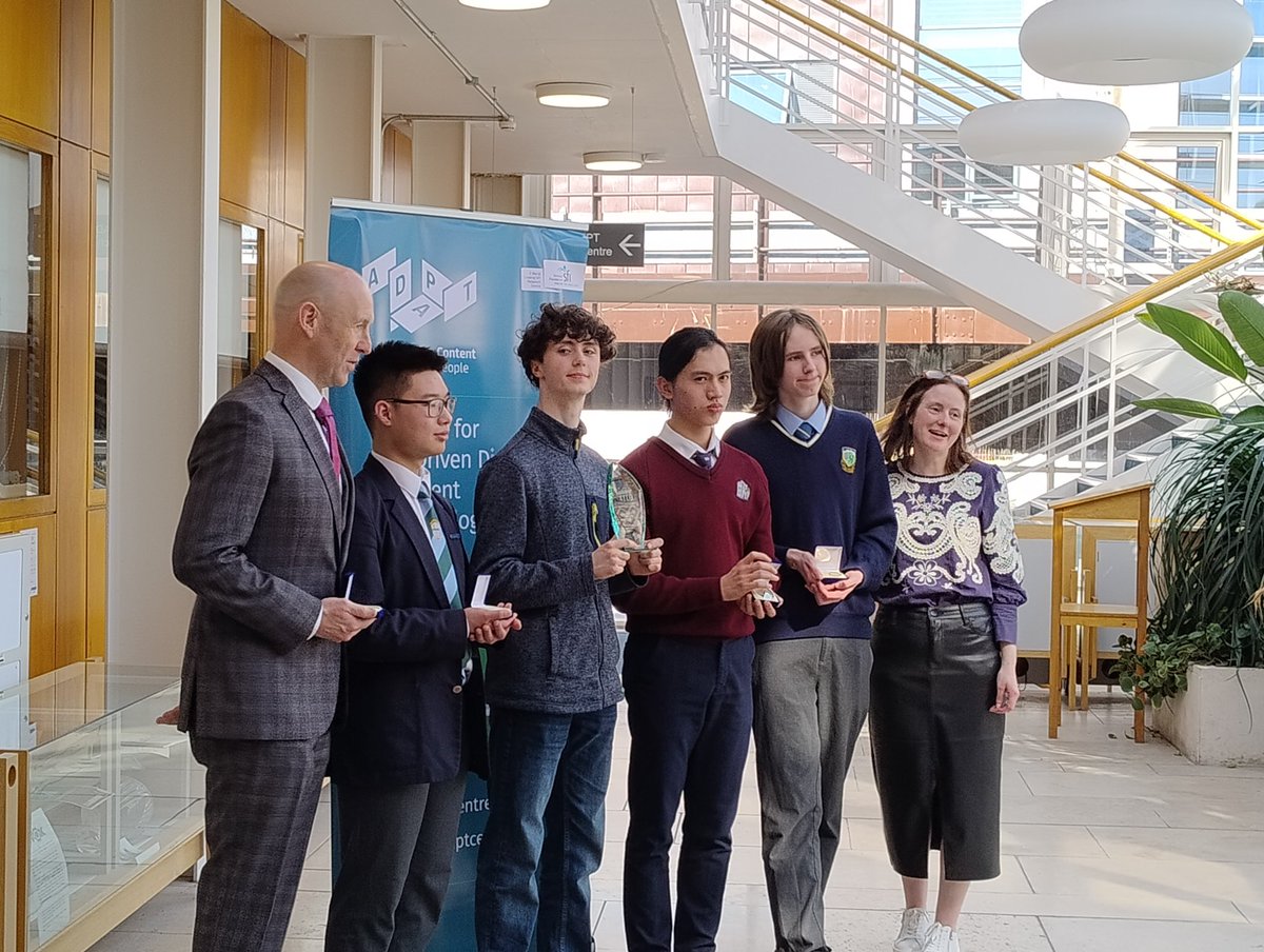 🏅Congratulations to Aidan on receiving his gold medal from the director of Adept at Trinity yesterday 🏫! Aidan is 2nd in the Ireland Linguistics Olympiad and is representing Ireland in the finals in Taiwan this Summer! #excellenceineducation #ddletb