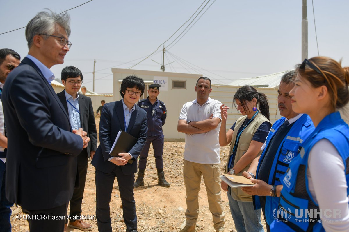 UNHCRJordan's tweet photo. κ°μ¬ν©λλ€ Korea for supporting refugees in Jordan! π°π·π
Koreaβs contribution is making a real difference in refugeesβ lives at #AzraqCamp.
During his visit today, Amb. Pil-Woo Kim saw the impact firsthand and listened to refugeesβ hopes and challenges. https://t.co/NHf8ZuSHZT