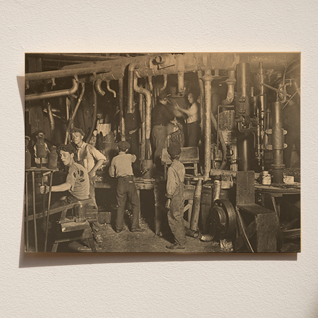 📅 Fiesta del trabajo. ¿Sabes por qué se celebra el 1 de mayo?

📜 Se conmemora la lucha histórica de lxs trabajadorxs por la jornada laboral de 8 horas y en memoria de los mártires de Chicago, que fueron ejecutados por su participación en las manifestaciones del 1 de mayo de