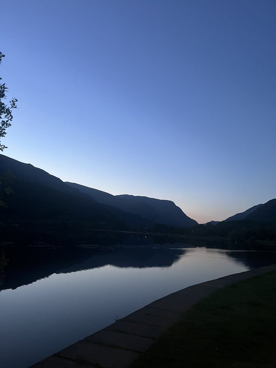 gerallt19's tweet photo. Bora bendigedig ar fordd I gwaith bora ma @S4Ctywydd https://t.co/nqoU3epGA5