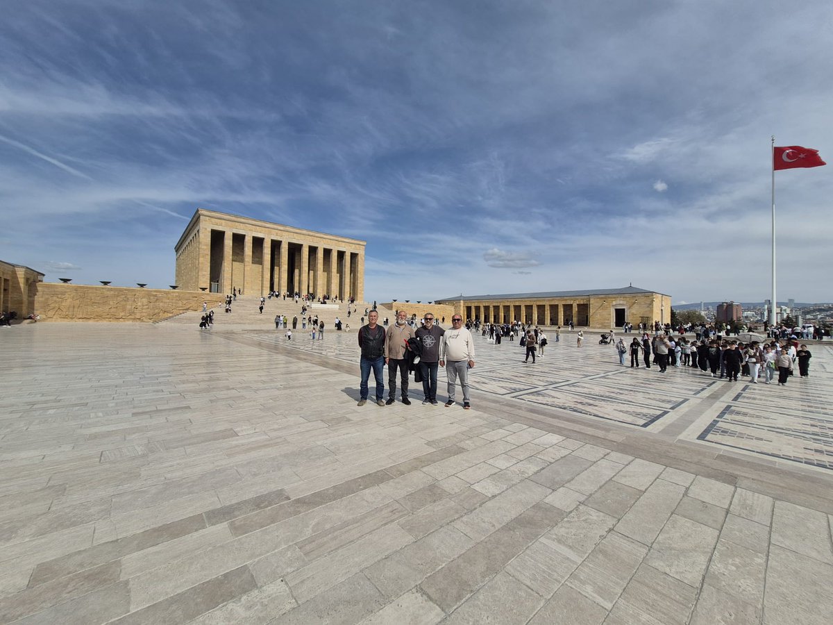 Mustafa Necat Özturan (@necatozturan) on Twitter photo <a href="/OYADDernegi/">Ordu Yardımlaşma ve Dayanışma Derneği</a> <a href="/76Dodo76/">YILMAZ BULUT</a> <a href="/ozturkomer66/">ömer öztürk</a> <a href="/UmutGunTeo/">Umut GS</a> <a href="/YusufDogu29/">YUSUF DOĞU</a>
Edremit TEMAD ve OYAD olarak gerekeni yaptık. Ankara'da yaşayan ve meydanda bizi yanlız bırakmayan üyelerimize teşekkür ederim. <a href="/OYADDernegi/">Ordu Yardımlaşma ve Dayanışma Derneği</a> <a href="/76Dodo76/">YILMAZ BULUT</a> <a href="/ozturkomer66/">ömer öztürk</a> <a href="/UmutGunTeo/">Umut GS</a> <a href="/YusufDogu29/">YUSUF DOĞU</a>
Edremit TEMAD ve OYAD olarak gerekeni yaptık. Ankara'da yaşayan ve meydanda bizi yanlız bırakmayan üyelerimize teşekkür ederim.