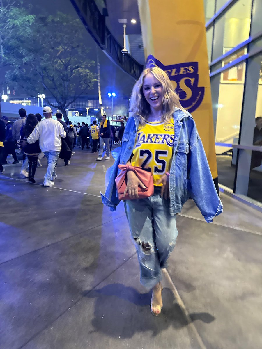 kylieminogue's tweet photo. These last few weeks on the North American leg of tour, I seem to have amassed a small collection of 🏀 jerseys. Tonight, I finally got to go to a game with some friends!! Thanks for hosting us! 💖 See you at the same venue FRIDAY to break more TENSION. I can’t wait !!!! 😝 https://t.co/JDy5JPRvlT