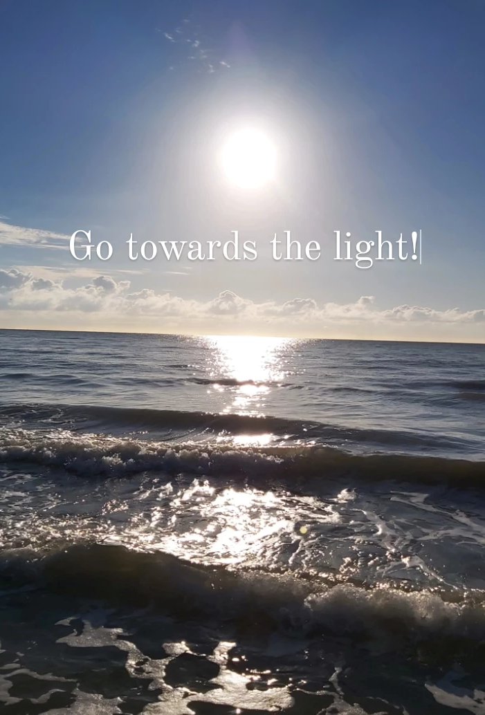 Anna_Christina_'s tweet photo. Go towards the light! https://t.co/kd8xkVIIUm