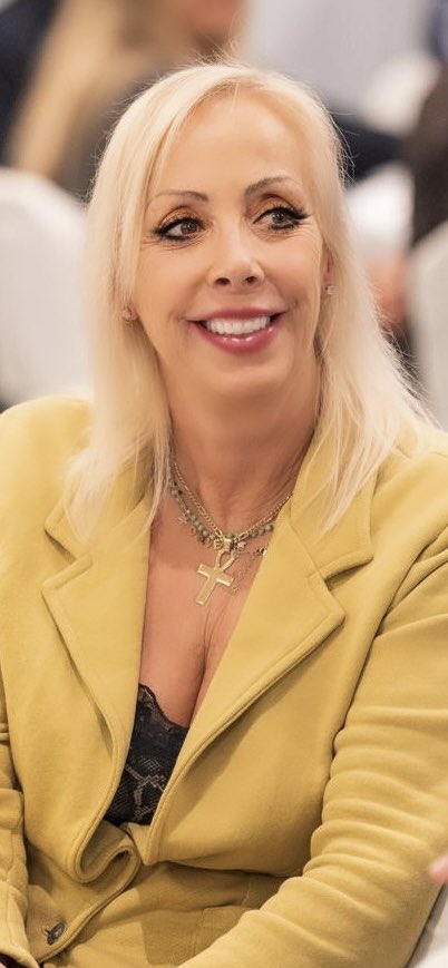 AssantaMonica's tweet photo. Il bene supremo dei figli sempre! Piccolo angelo buttato dalla madre dalla finestra: ora basta!!! I tribunali debbono assumersi la responsabilità di affidare i figli ai papà laddove esistono seri e provati presupposti. aiutare i bambini sempre!! https://t.co/ftrrcOhCAR
