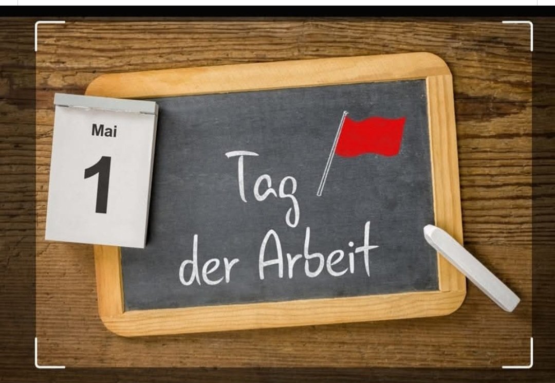 In Nordrhein-Westfalen feiern die Menschen den 1. Mai offiziell als "Tag des Bekenntnisses zu Freiheit und Frieden, sozialer Gerechtigkeit, Völkerversöhnung und Menschenwürde".