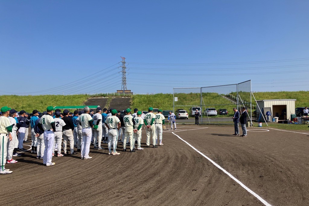 4月27日、渡良瀬川緑地公園にて佐野市シニアソフトボールリーグ戦の