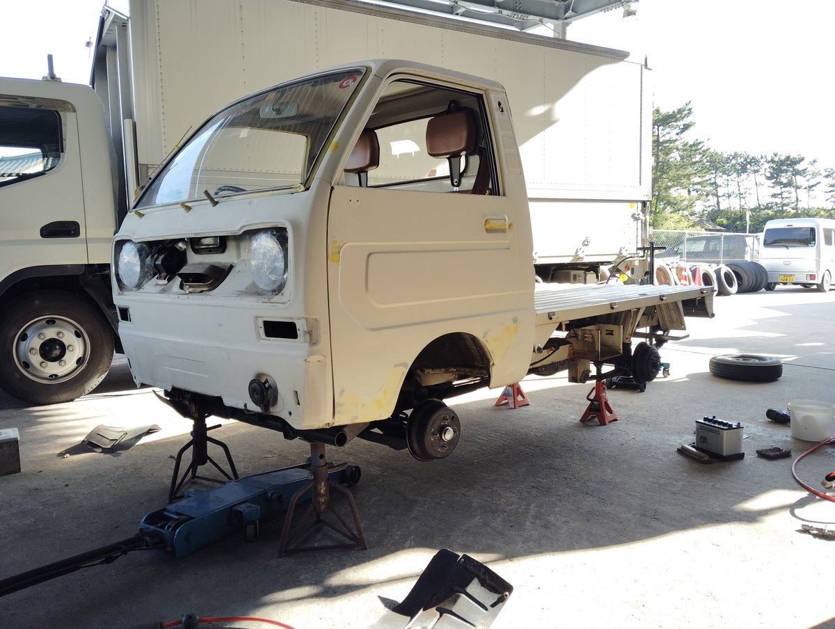 kouzukakfd's tweet photo. 今日はこれくらいで終わろう〜

#ミニキャブワイド55
#minicab
#ミニキャブ https://t.co/BzHbEEw7w9