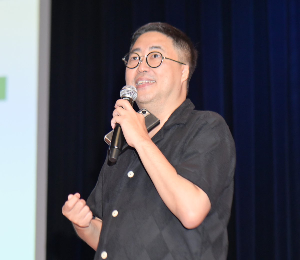 ABSCBNpr's tweet photo. ABS-CBN Integrated Corporate Communications head Kane Errol Choa and FEU's Vice President for Corporate Affairs Rowena Capulong Reyes attended #PinoyMediaCongress2025 as speakers, discussing public relations as a potential career path.

#ABSCBN #WeArePACE #PACE50 #UMak #Kapamilya https://t.co/lMI0w7q8wU