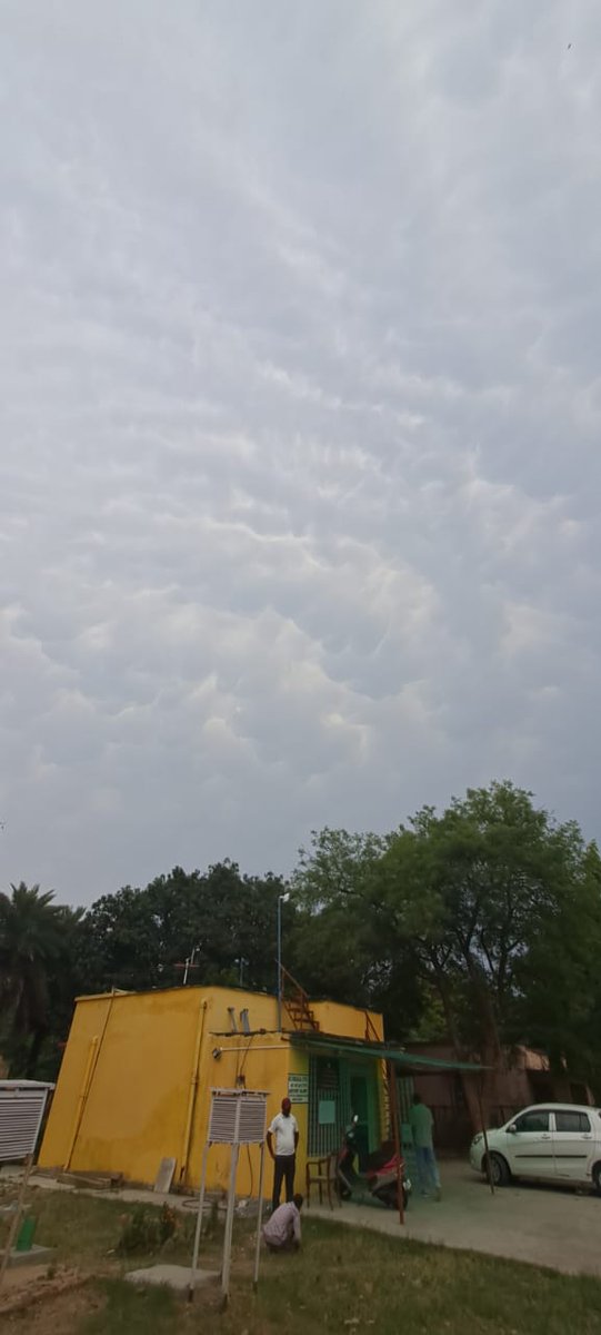 imd_patna's tweet photo. Mammatus cloud a type of cb clouds observed at Gaya Observatory. https://t.co/d7ULFvLkIf