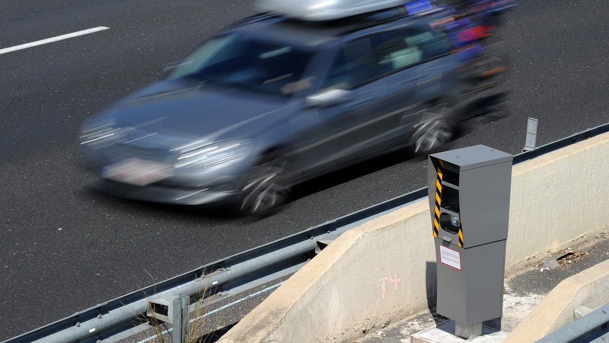 Reconnaissance des formes, siège auto: comment fonctionnent les "radars intelligents" mis en place sur le périphérique parisien?
l.bfmtv.com/4edV
