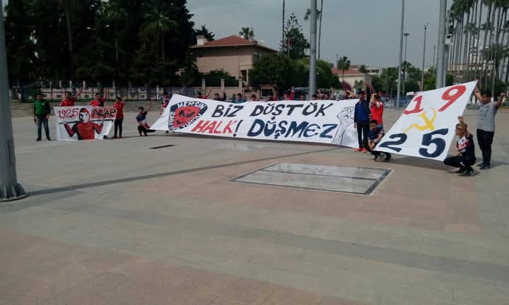 Güneş Bir Gün Herkese Eşit Doğacak, Ama O Günü Göremesek de, Bir Umuttur Yaşamak…

Çalarak Değil, Çalışarak Geçinen Emekçilerin #1MAYIS Emek ve Dayanışma Günü Kutlu Olsun.