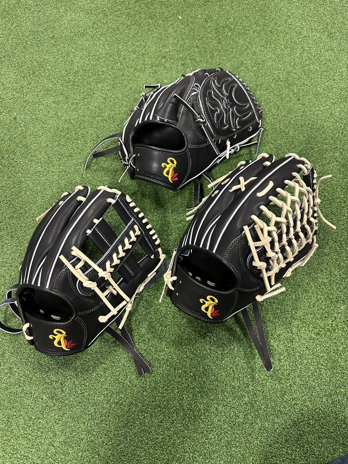 960 ヴァイシュラヴァナ 野球工房9 新品未使用 型抜群 硬式 外野手グローブ 野球工房9 オリジナルグローブ(ヴァイシュラヴァナ) 内野手用