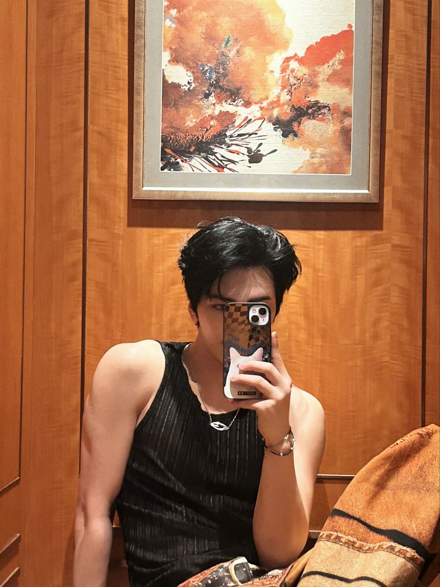 polarix_updates's tweet photo. 250501 | WEIBO | POLARIX-邵子恒

“☀️ #微博拿云计划##假日音乐会#”
🔗: https://t.co/pVklqy83FD

#SHAOZIHENG #샤오쯔헝 #邵子恒 #เส้าจื่อเหิง  
#POLARIX #폴라릭스 @POLARIX1228 https://t.co/LMice6NnjA