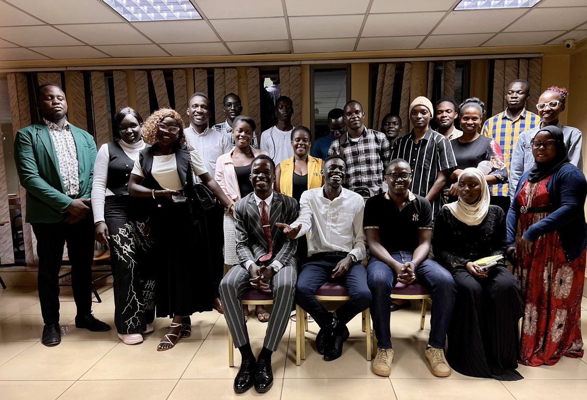 VUGavelClub's tweet photo. Every small win is a stepping stone to greatness because even the tiniest spark can ignite a powerful flame. ✨🔥
#SmallWinsBigImpact #GavelClubMoments #LeadershipInProgress” 🎤🌱 https://t.co/ZLToLJjhiJ