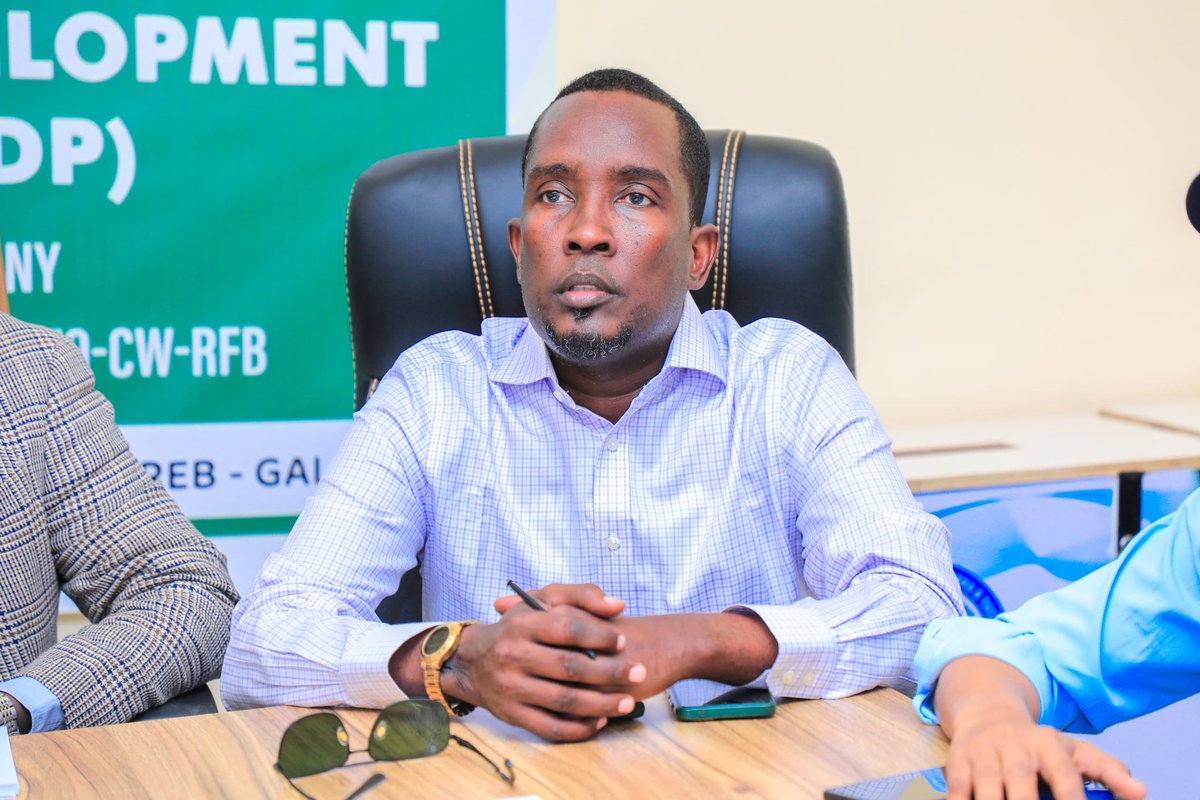MoECHEGalmudug's tweet photo. Wasiirka Wasaaradda Waxbarashada Galmudug, Mudane Maxamed Xashi Dhoore, ayaa daahfuray tartanka shirkadaha dhisaya 5 dugsi oo laga hirgelinayo Galmudug.

Munaasab ay goobjoog ahayen maamulka Dhusamareb, howl-wadeennada SEHCO 2diisa heer iyo shirkadaha tartamaya. https://t.co/lt3IhsYxs1