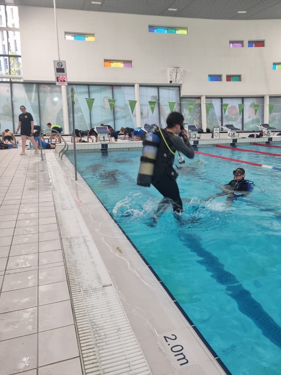 Ravens Wood School tweet media