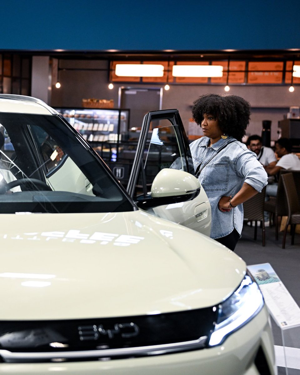 foiredeparis's tweet photo. 🚗 Auto Mobil Paris fait son entrée à Foire de Paris !

Véhicules électriques, mobilités douces, services connectés… Un nouveau rendez-vous autour des mobilités d’aujourd’hui et de demain.

📍Paris Expo Porte de Versailles - PAV. 7
📅 30/04 – 11/05
#AutoMobilParis #FoireDeParis https://t.co/X1BYZzM6VM
