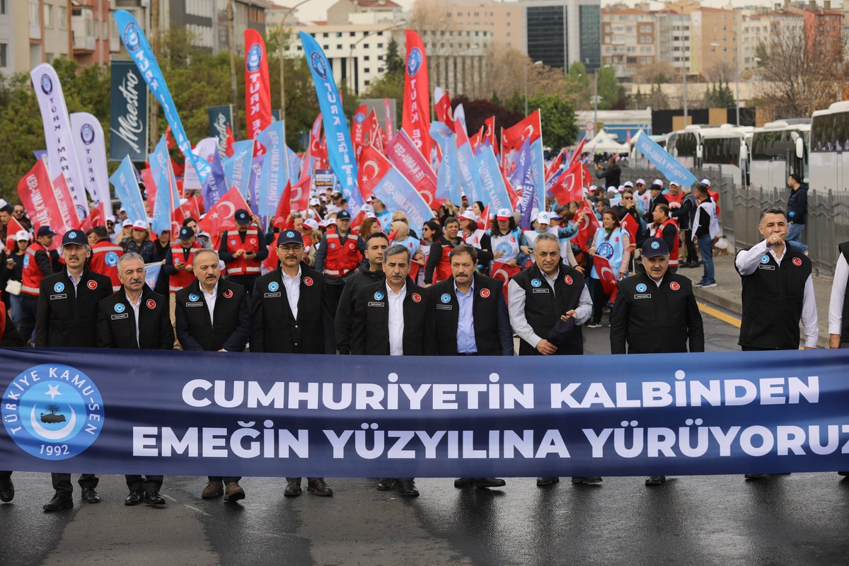 Cumhuriyetin kalbinden emeğin yüzyılına yürüyoruz.