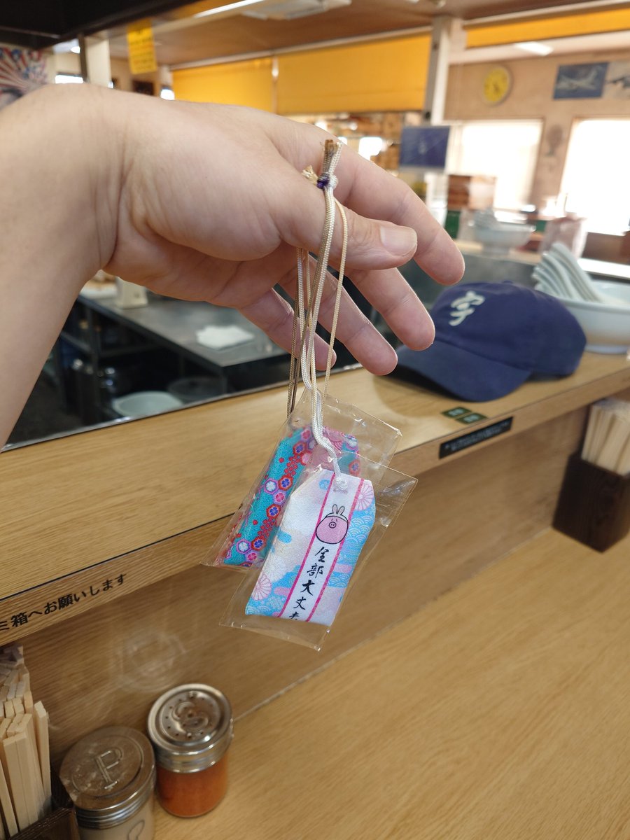 整骨院初日に測った握力が衝撃のゼロから今は握力10になりました！桃乃木さんの日々のポストでの右手が希望の光です。ありがとうございます頑張ります👍