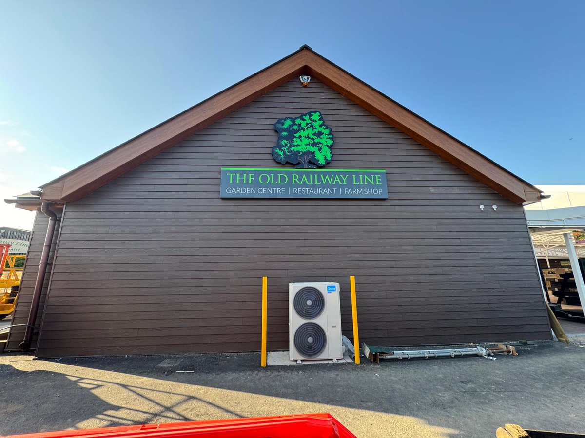 SapphireSigns's tweet photo. ๐ณ Old Railway Line Garden Centre - one of the UKโs premier, destination garden centres.
๐ ๏ธ Bespoke signage installed for a significant milestone โ the Garden Centreโs 35th anniversary.
#TeamSapphire25 #ThreeCocks #Brecon #Signage
#Branding https://t.co/5PUCTf1BeY