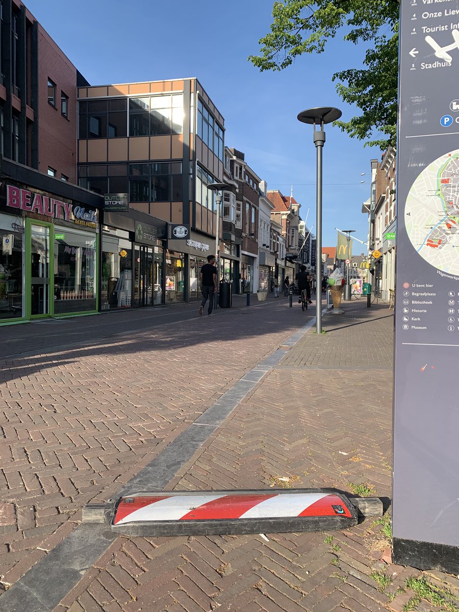 Wim van Rooijen tweet media