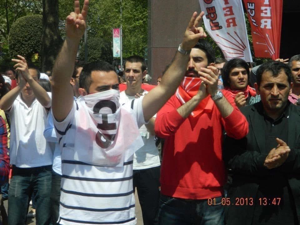 Yaşasın 1 Mayıs (Biji Yek Gulen)