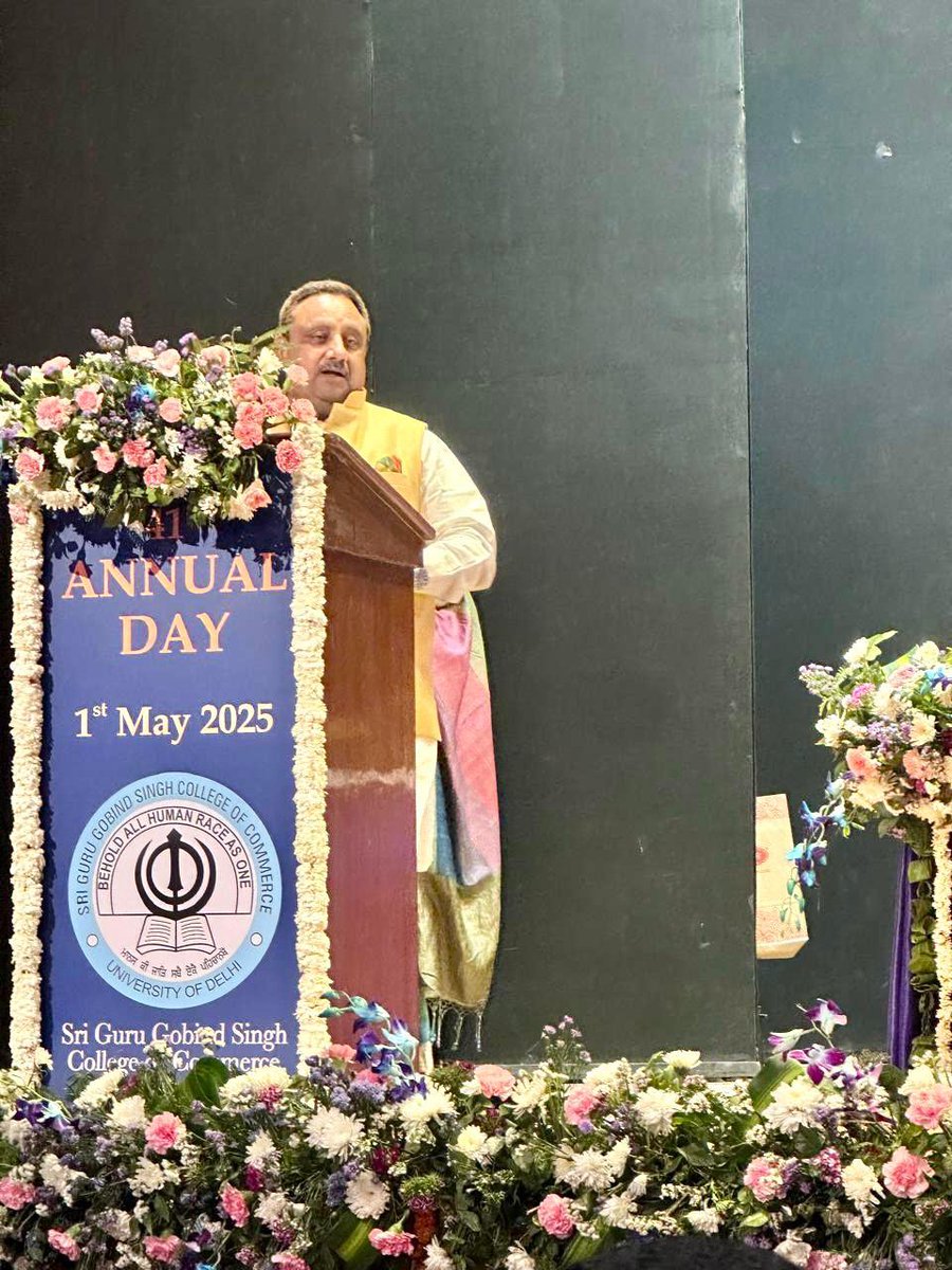 PKhandelwal_MP's tweet photo. Attended the Annual Day event of Guru Gobind Singh College of Commerce (@SGGSCC_DU) as the Chief Guest. It was great to see the students’ energy and talent. 

Really appreciated the college’s efforts in giving both good education and all round development. https://t.co/JSytIImP9n