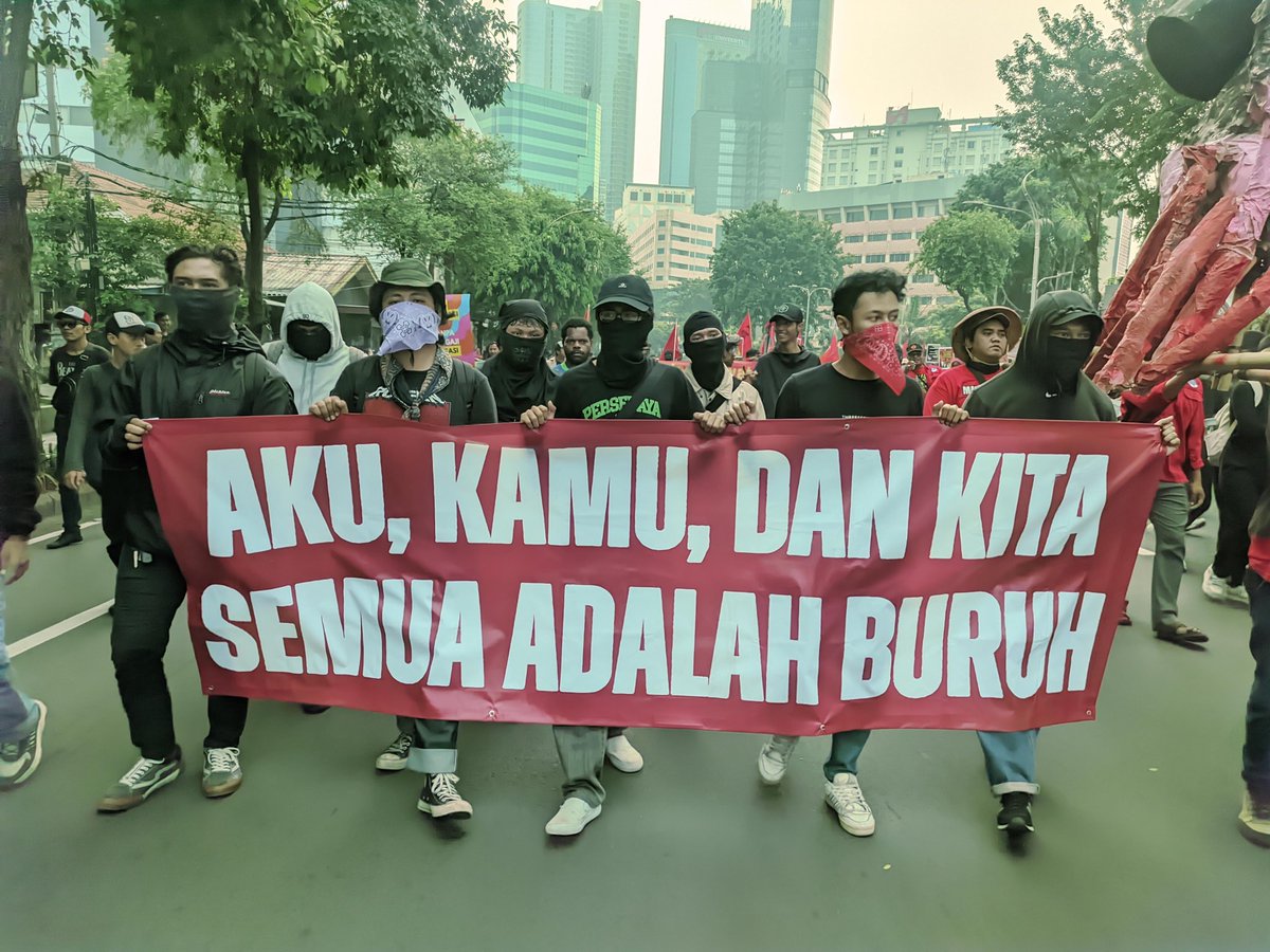Bara Api Surabaya tweet media