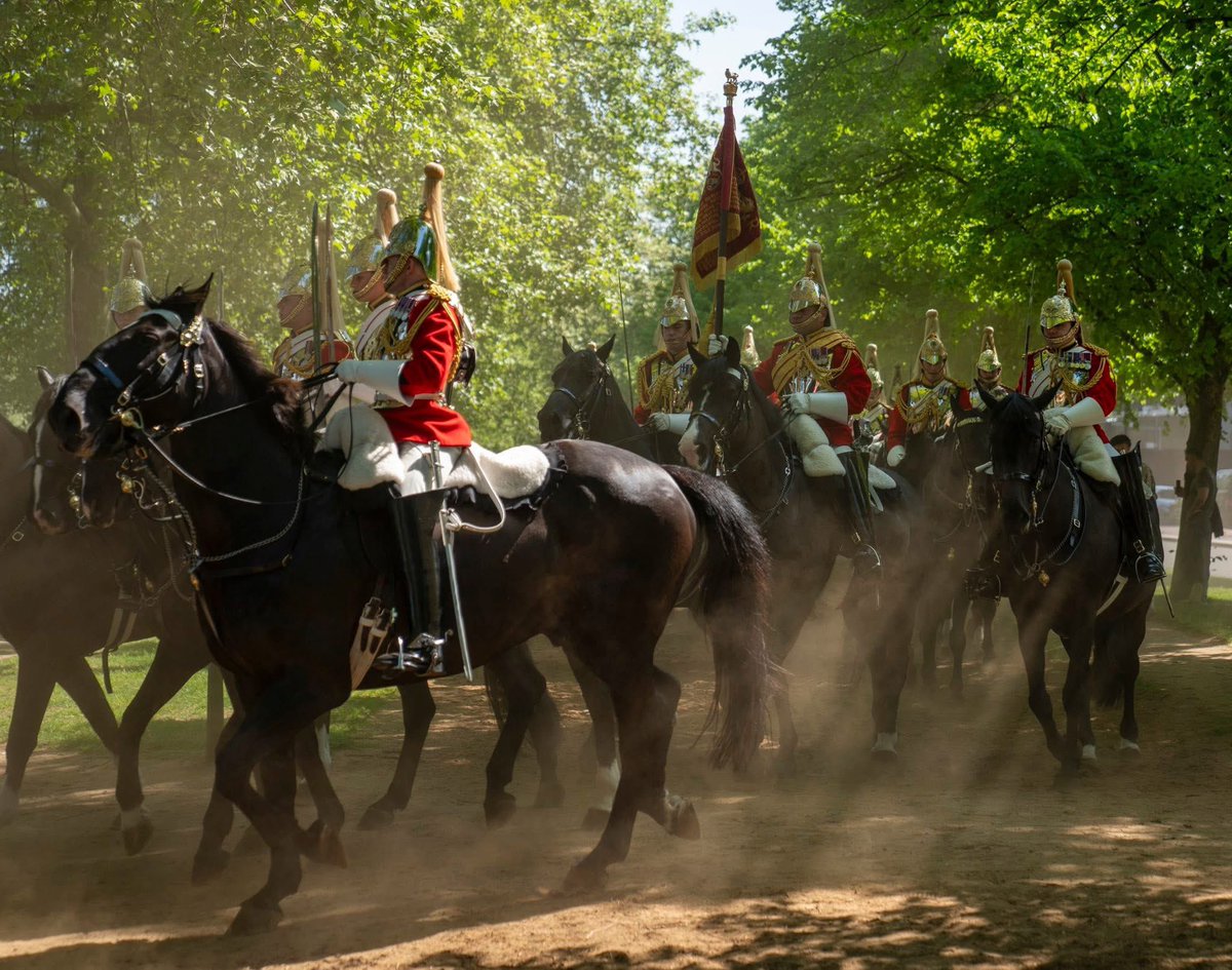 The Army in London tweet media
