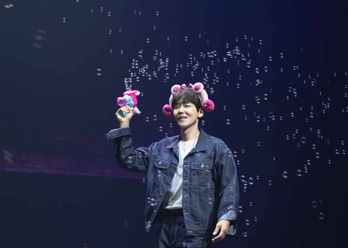 2024 사물함 전시
"카이를 기다리며를 기다리며"
제공 사진

2024
카이 팬미팅

카니핑 ♥
#뮤지컬배우카이 #카이정기열 #정기열