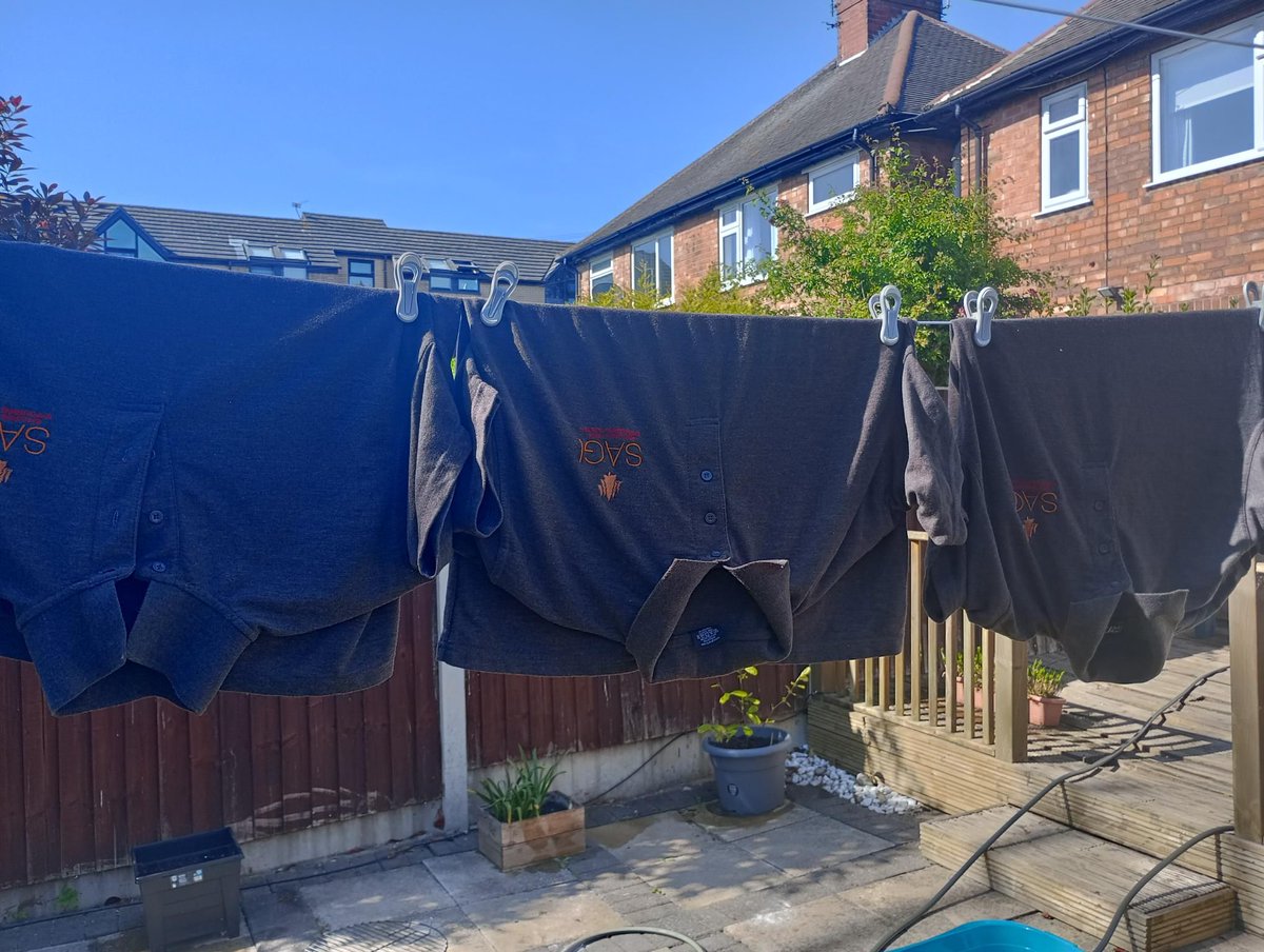 Our final session of the term can only mean one thing... lots of washing for <a href="/DrLeeParkin/">Dr Lee Parkin 🏳️‍🌈</a>